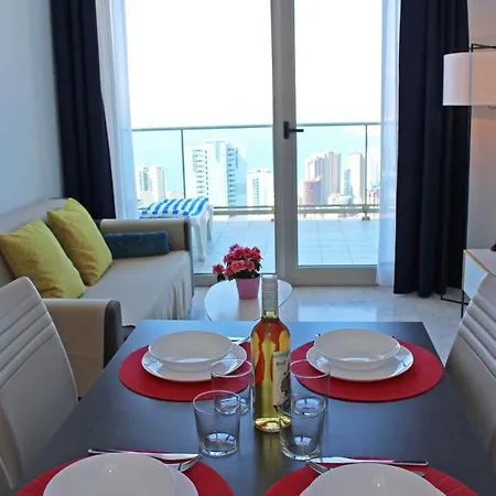 De Lujo Con Terraza Privada Y Vistas Al Mar En Torre Lúgano *